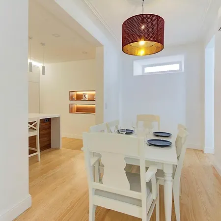Modern And Spacious Delight In Estrela By Innkeeper Lisboa